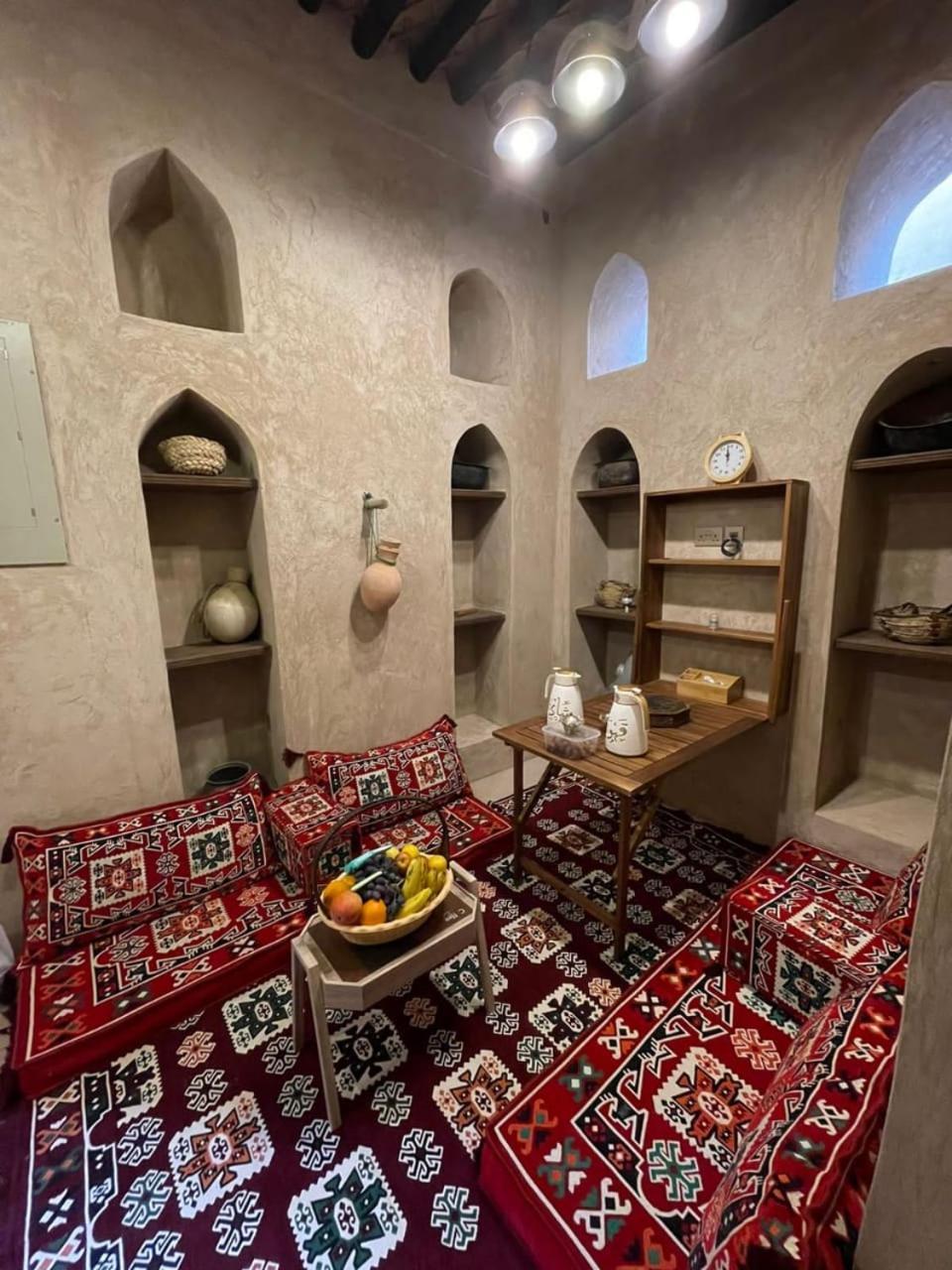 ניזווא Jawharat Alaqar Inn نزل جوهرة العقر מראה חיצוני תמונה