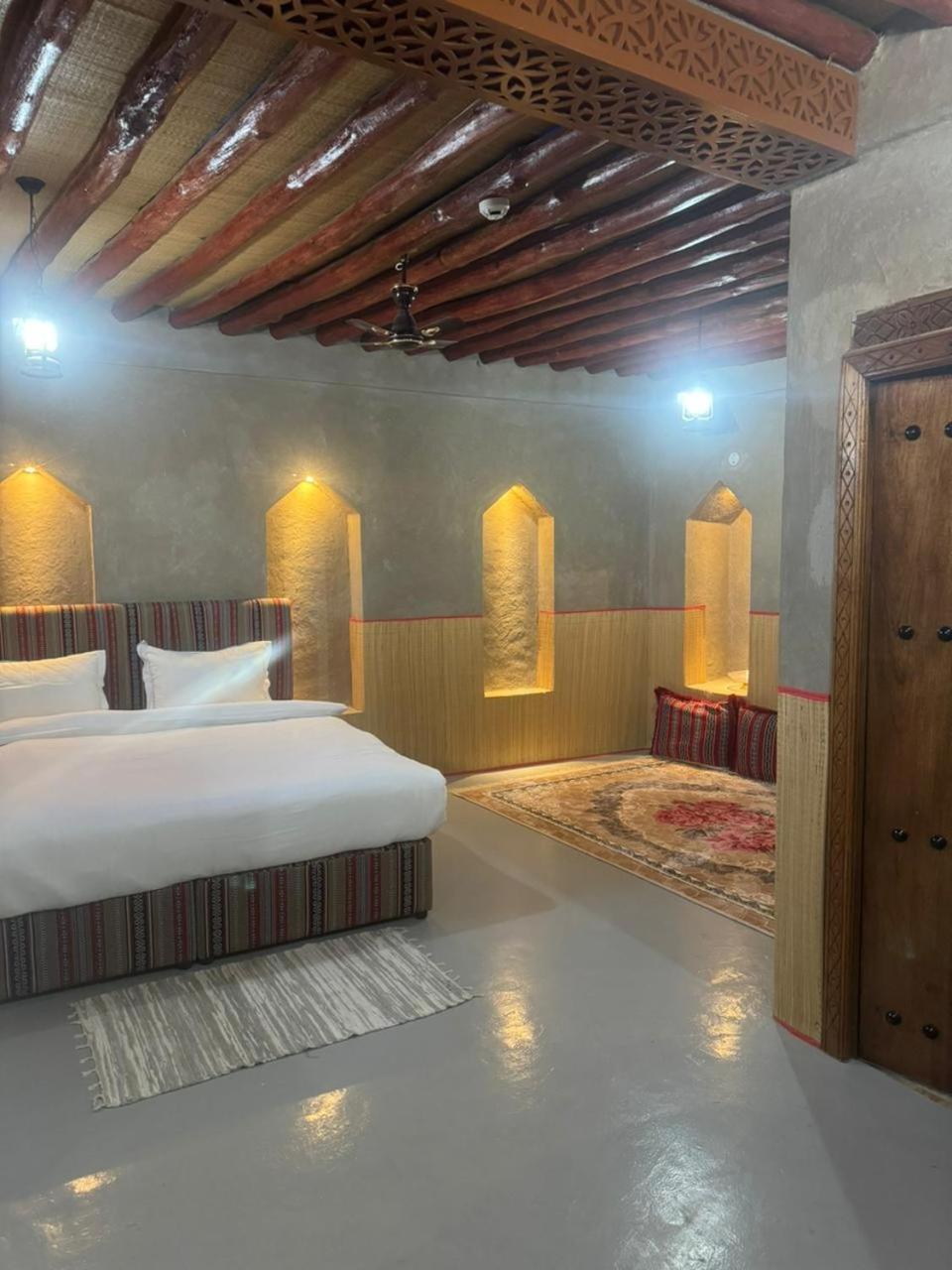 ניזווא Jawharat Alaqar Inn نزل جوهرة العقر מראה חיצוני תמונה